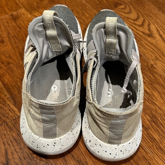 ADIDAS ORIGINALS Women's Tubular Defiant Sneakers in Grey￨Size US 8.5 - Picture 13 of 13